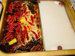 -尚尚仙·酸汤猪手·猪肚鸡火锅(华联万柳购物中心店)