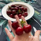 又不像车厘子那样除了甜没有别的味道