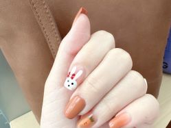 -爱美睫美甲会馆
