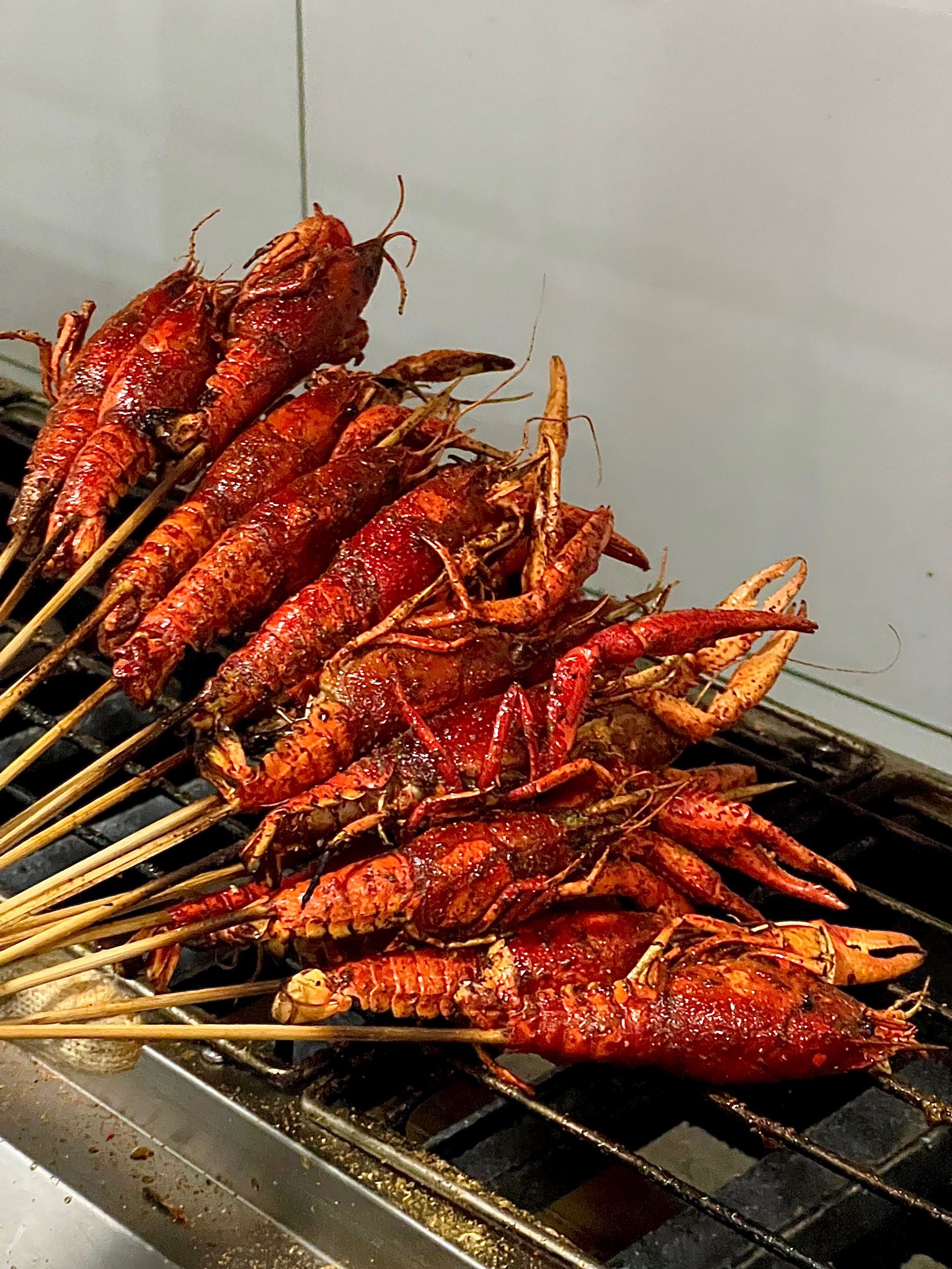 多少次来成都为的就是这一口烤麻辣龙虾串!