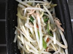芦苇根炒肉丝-梦缘水乡·湖景餐厅