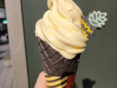 凤梨椰汁华夫筒-麦当劳(杭州西湖银泰百货店)