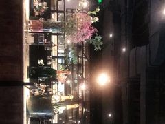 -Carbon莫卡哆·意大利复古集市餐厅(杭州大厦店)