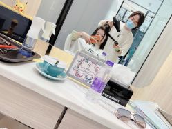 -HAIR CORNER