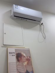 -苗方清颜专业祛痘·皮肤管理