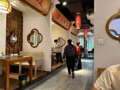 -万重锦·人文川菜馆(骡马市店)