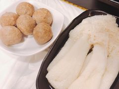 -鲜入围煮花胶鸡海鲜火锅