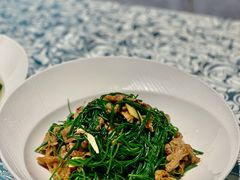 沙葱炒羊肉-巴扎美食·新疆菜·西域歌舞表演餐厅(新疆大厦店)