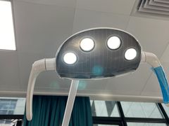 -上海仁爱医院口腔科 · 种植