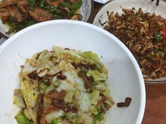 -湖南人家湘菜馆(镇江路店)