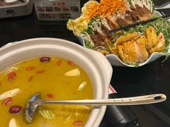 -帅巴人舅母子腊蹄民俗村