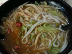-龙记桂林米粉(财满街店)