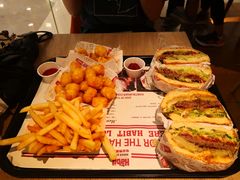 -The Habit Burger Grill 哈比特汉堡(复兴soho店)