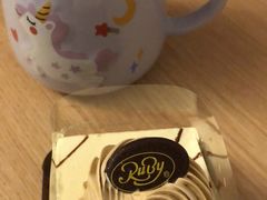 -红宝石·鲜奶小方·海派西点房(联洋店)