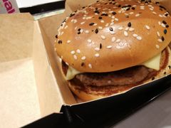 安格斯厚牛芝士堡-麦当劳(济泺路店)