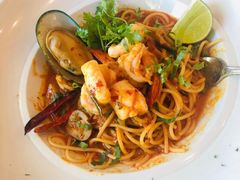 -Chom Cafe and Restaurant