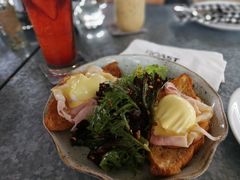 班尼迪克蛋-ROAST coffee & eatery