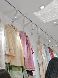 -梦回汉唐汉服旗袍体验馆(拙政园店)