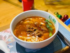 -呷佬·长沙手工米粉(金沙江路店)