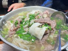 -全牛匠·乐山跷脚牛肉(西单华威约饭街店)
