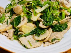 雪菜蘑菇时笋炒肉-百家鲜·杭帮菜