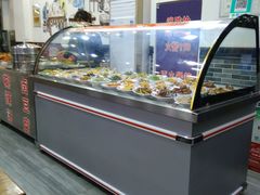 面包甜点陈列柜-豫掌柜饸饹面·烩面(秀沿路店)