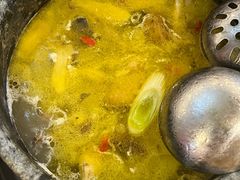 -鲁朗纳麦石锅鸡庄园