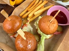 迷你小汉堡-麦落精酿啤酒餐吧(先农大院店)