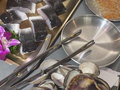 -围炉肉舍•炭烤活鳗•丹东海鲜烤肉(步行街店)