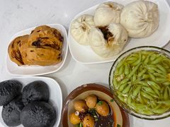 -李与白包子铺(桐梓林店)