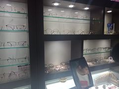 -视野联行眼镜蔡司·依视路官方授权店(顺城店)