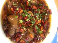 辣子猪蹄-爱妻鱼•老体北重庆水煮鱼•川菜(白云路店)