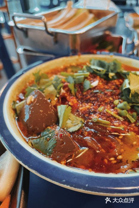 马路边边老成都串串香(星耀城店)冒鸭血图片