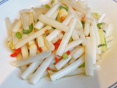 清炒花生芽-胡桃里音乐餐厅(陶溪川店)(川湘赣菜·世界百大酒庄直供红酒·音乐表演)