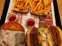 -The Habit Burger Grill 哈比特汉堡(复兴soho店)