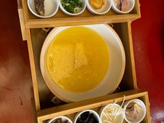 -云南荟·湖畔领宴(领事馆店)