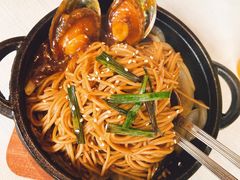 葱香鲍鱼捞面-夜上海(新天地店)