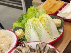 -毛辣果·贵州红酸汤牛肉火锅(西单店)