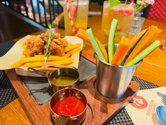 招牌炸嫩汁鸡块配薯条-百特喜·意大利餐厅(万达常德店)