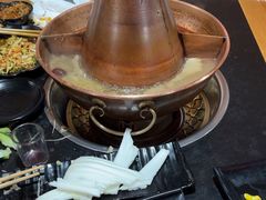 -果松木炭酸菜铜火锅·外婆参鸡汤