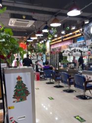 -阿兵荣辉美容理发有限公司