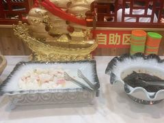 -袁小二大东北铁锅炖(吉祥村总部)