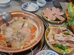 -阿婆情腊排骨火锅(金虹路店)