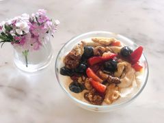 野莓核桃蜂蜜希腊酸奶-The Rug Cafe(王府中环店)