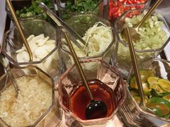 -红鼎豆捞·非遗鲍皇汤火锅(宝丰路店)