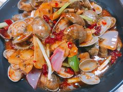 -靓靓蒸虾(恩施新天地店)