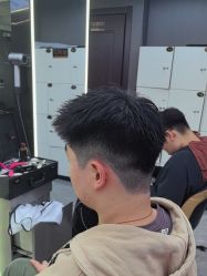 -藤野造型烫发染发