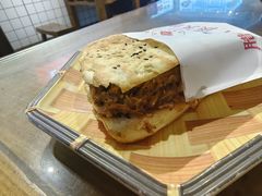 -元志初腊汁肉夹馍(钟楼粉巷店)