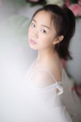 -onlygirl摄影美学馆高端定制(江滩店)