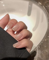 -七月美睫 美甲